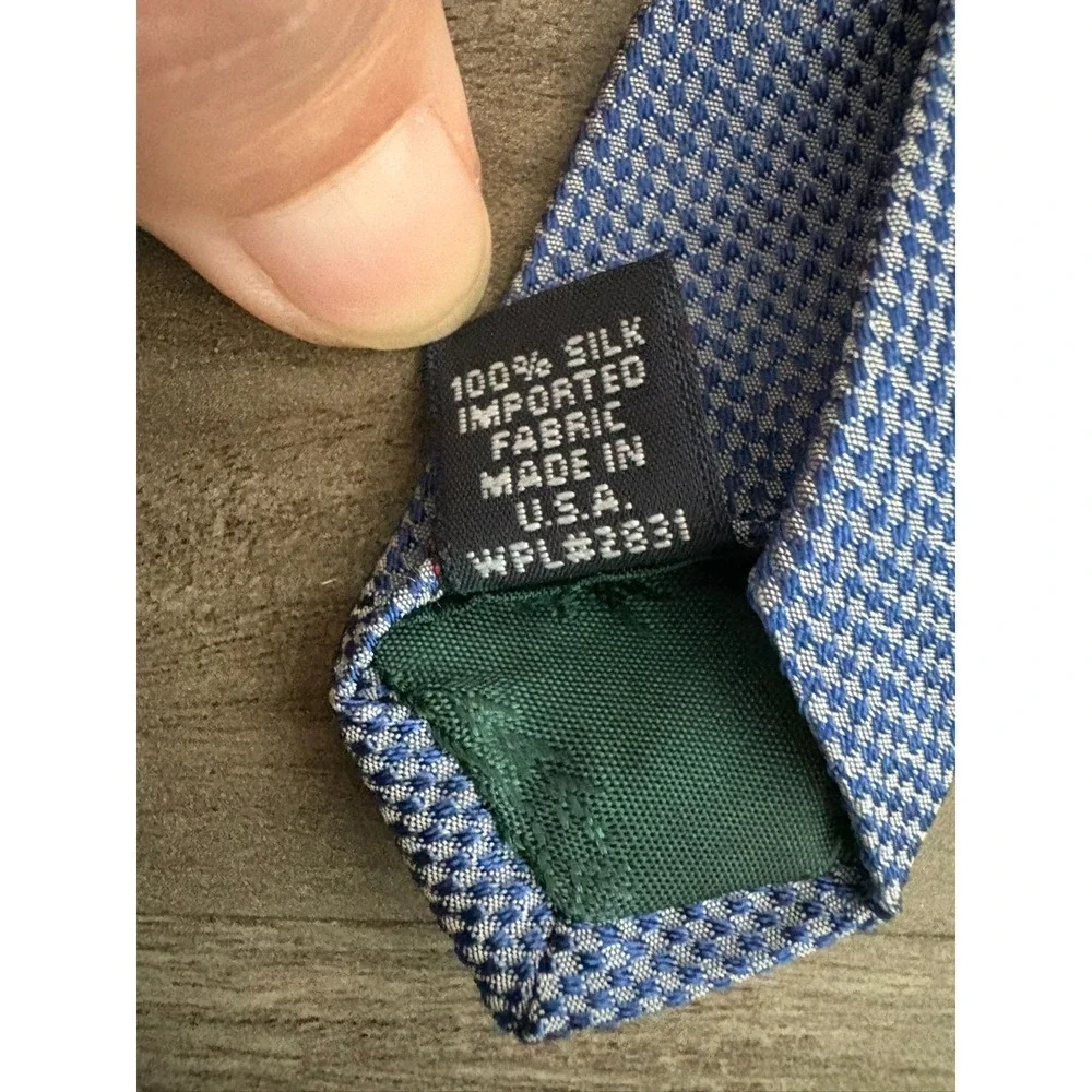 Tommy Hilfiger Mens Tie Green With Blue‎ 100% Silk Geometric Pattern Legth 57 in